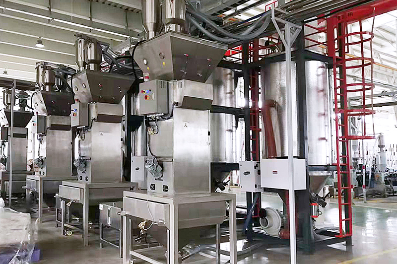 Plastic full-automatic dosing and conveying system