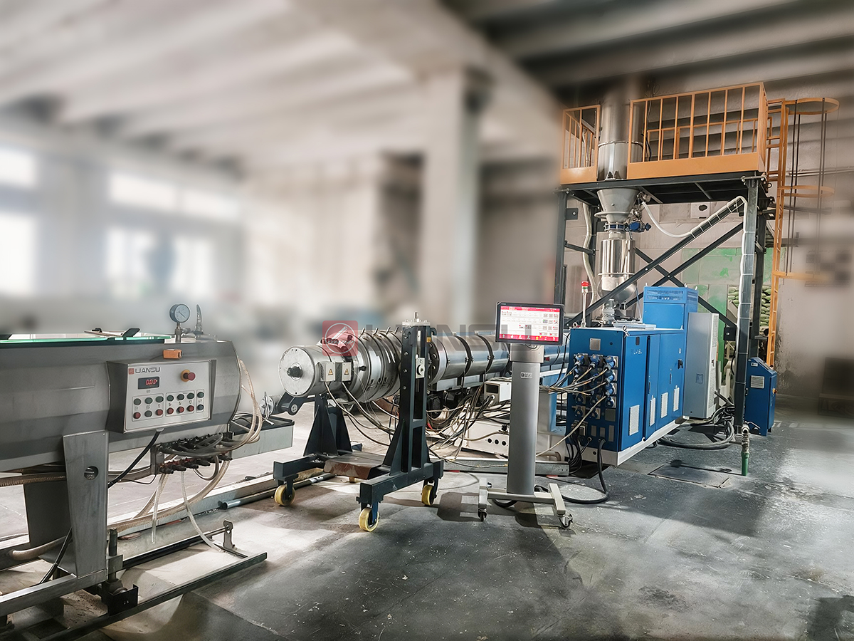 high speed pvc pipe extrusion line.jpg